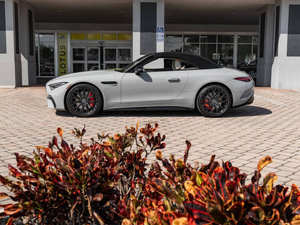 รถยนต์เมอร์เซเดส-เบนซ์ SL-Class ปี 2022 สภาพดีเยี่ยม มือสอง - Product Image 3