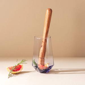 Muddler de Cócteles de Madera Oscura Premium con Asa para Colgar, Herramienta de Barra Duradera para Triturar Suavemente Hierbas, Cítricos y Bebidas Artesanales - Product Image 6