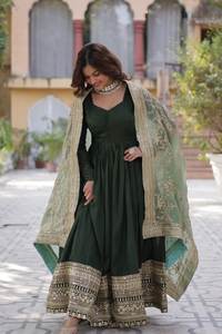 ชุดเดรสอนาร์กาลีแบบดั้งเดิมสไตล์บอลลีวูด ผ้าจอร์เจตต์ ปักลายด้วยเลื่อม พร้อมสวมใส่สำหรับงานแต่งงานและงานเลี้ยง - Product Image 2