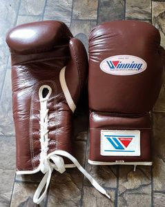 El juego de boxeo de cuero de vaca ganador personalizable de alta calidad incluye logotipo personalizado y todas las opciones de color de diseño disponibles - Product Image 2