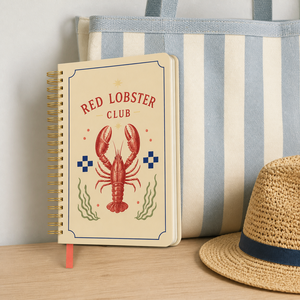 Quaderno LABON personalizzato Red Lobster Club con copertina color crema, illustrazione vintage di un aragosta, stelle dorate, motivo <span class=keywords><strong>a</strong></span> <span class=keywords><strong>quadretti</strong></span>, alghe marine, rilegatura <span class=keywords><strong>a</strong></span> spirale. - Product Image 4