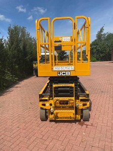 รถกระเช้าไฮดรอลิก JCB แบบขับเคลื่อนด้วยตัวเอง พร้อมล้อลากแบบพ่วง  พร้อมใบรับรองมาตรฐาน CE ประเภทลิฟท์ยกตัวเองแบบแท่นยก - Product Image 2