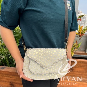 Bolso de cuero de piel metálica recién llegado, bandolera, gitana, Bohemia, cuero Real, Vintage, hecho a mano, estilo occidental, multiusos, bandolera - Product Image 1