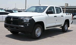 MITSUBISHI L200 Nueva/Usada, Gasolina, Equipamiento Completo, Doble Cabina GLX, Faros LED en Venta - Product Image 2