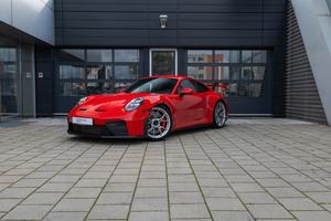 SUV 911 GT3 d'occasion en bon état, modèle 2025, 4.1-6L Turbo essence, 510 CV, intérieur cuir foncé - Product Image 2