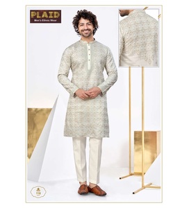 Kurta de seda suave bordada Royal Look para hombres a medida para ocasiones y eventos elegantes - Product Image 1