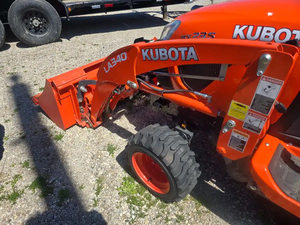 Tractor Kubota BX25D usado con cargador frontal y caja para césped, listo para envío, precio económico, en stock. - Product Image 3