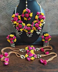 项链Mangtikka耳环和手手镯珠宝套装手工婚礼功能Haldi功能女性项链