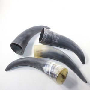 Cuerno para beber decorativo auténtico vaso vikingo para celebraciones navideñas y regalos - Product Image 3