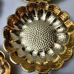 Cuenco festoneado redondo martillado chapado en oro árabe de lujo para frutas y Chocolate, vajilla elegante y moderna para regalos de fiesta en casa con estilo - Product Image 2
