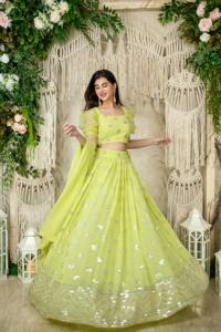 Lehenga choli vert à la mode pour les événements partywear et haldi, disponible en vrac en gros avec finition premium. - Product Image 4