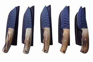 Ensemble de couteaux de cuisine en acier au carbone fait main, 5 pièces, manches en bois, étuis en cuir - Design ambidextre, lames durables et tranchantes - Product Image 4