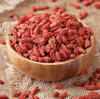 Vietnam produceerde gedroogde goji-bessen gemaakt van geselecteerd fruitmateriaal, ideaal voor het maken van desserts en drankeninfusies.