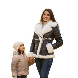 Chaqueta Clásica de Cuero Negra para Mujer, con Cuello de Piel Gruesa, Diseño Tejido, Resistente al Viento, Ecológica, de Alta Calidad, Informal, para Invierno - Product Image 3