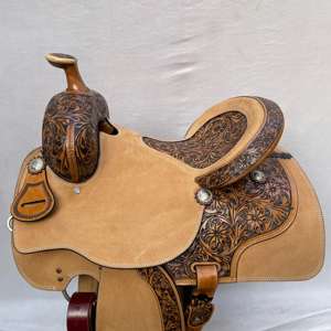 ชุดอานม้าหนังแท้สไตล์ตะวันตกพร้อมงานศิลปะลายพรีเมียมสำหรับแข่งขันบาร์เรลเรซซิ่ง ทำจากไม้ |   ชุดอุปกรณ์ขี่ม้าแบบปรับแต่งได้ พร้อมอุปกรณ์เสริม SS แบบทำมือ - Product Image 1