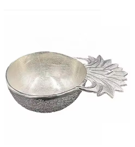 Cuenco para servir comida con forma de piña de Metal de diseño real Acabado plateado Hogar y boda Mesa Frutas Nueces y aperitivos Cuencos para servir - Product Image 1