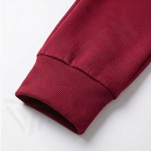 ชุดวอร์มผู้ชายสำหรับฤดูหนาว 400gsm ผ้าฝ้าย 100% สกรีนโลโก้ได้ตามต้องการ น้ำหนักเบา ระบายอากาศดี เหมาะสำหรับออกกำลังกาย ฟิตเนส วิ่ง - Product Image 6