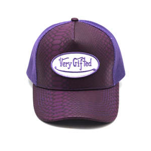 Gorra Trucker de Malla y Cuero PU de 5 Paneles con Logotipo Bordado Personalizado Estilo Nuevo, Piel de Serpiente Sintética, Venta al por Mayor - Product Image 3