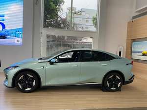 Offre Spéciale 2025 Changan Deepal S05 Véhicule à Énergie Nouvelle Hybride à Autonomie Étendue 200 Max Ultra SUV Shenlan S05 Sl03 - Product Image 2