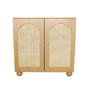 Buffet <span class=keywords><strong>en</strong></span> bois naturel avec portes <span class=keywords><strong>en</strong></span> rotin cintrées Étagères réglables Pieds ronds pour le rangement de l'entrée du salon - Product Image 1