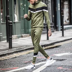 Ensemble de pantalons à capuche décontractés de haute qualité pour hommes Design d'usine Saison d'hiver Motif solide Survêtements à capuche en polaire à coupe ample - Product Image 2