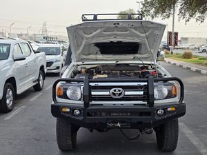 ข้อเสนอที่ดีที่สุดสำหรับ LandCruiserS 70 Hardtop ปี 2014 |   พวงมาลัยขวา |   ดีเซล V8 |   เกียร์ธรรมดา |   รถเอสยูวีอเนกประสงค์ขับเคลื่อนสี่ล้อแบบทนทาน - Product Image 5