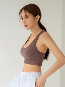 สปอร์ตบราของผู้หญิงผ้าสแปนเด็กซ์ผ้าโพลีเอสเตอร์เปิดหลังเซ็กซี่ระบายอากาศได้ดีแห้งเร็ว - Product Image 6