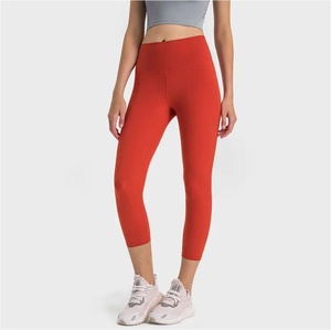 Leggings Capri para Mujer de Alta Calidad en Oferta, Color Personalizado, Nuevo Diseño, Transpirables, para Gimnasio, Entrenamiento, Estilo Casual - Product Image 4