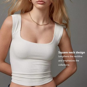 Débardeur court à rayures côtelées pour femmes Chemise d'été décontractée sans manches Débardeur rayé à la mode pour femmes Commandes OEM - Product Image 1