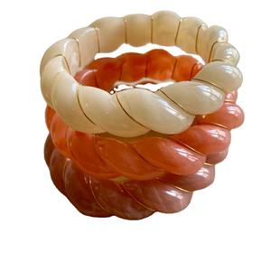 Bracelet rond en résine fait main, modèle tendance, avec technique de modelage manuel, pour mariages, fêtes, anniversaires, fiançailles - Product Image 6