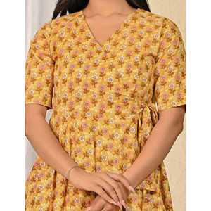 Vestido Amarillo de Algodón Estampado Tipo Wrap Talla XS, Informal y Moderno para Fiestas, Uso Diario y Festivales, Cintura Imperio, Diseño Transpirable - Product Image 2