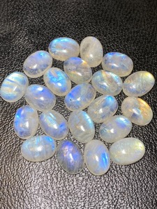 Venta al por mayor de cabujones de piedra lunar arcoíris azul llamativo, piedra preciosa natural blanca, pulido en ambos lados, forma ovalada, tercera parte. - Product Image 5