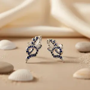 Pendientes de Plata Chapados en Oro de 925 con Zafiro Azul y Diamante, Joyería Elegante y Moderna para Compromiso y Fiesta de Mujeres - Product Image 1