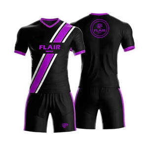 Vêtements de football personnalisés de haute qualité pour hommes, kits de football à la mode avec impression par sublimation, ensemble de conception pour uniformes - Product Image 2
