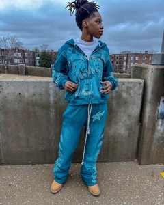 Ensemble sweat-shirt et pantalon de survêtement personnalisé en molleton français de luxe de qualité supérieure, 100% coton, imprimé vintage sur toute la surface - Product Image 4