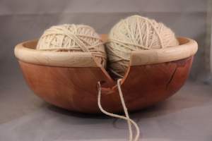 Porte-fil design antique bol de fil en bois artisanal fini naturel tricoteuses légères petit outil de tricot sans enchevêtrement - Product Image 5