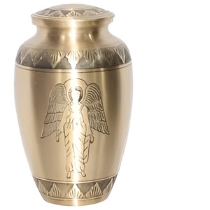 Golden Fairy Angel Venta caliente precios bajos urnas de cremación para adultos de latón con grabado hecho a mano urna funeraria de latón hecha en la India 2024 - Product Image 1