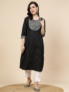 Exclusivo y Moderno Conjunto de Kurti y Pantalones Bordados de Algodón 100% para Mujer, Listo para Usar, Estilo Casual para Fiesta, Servicio OEM, Venta al Por Mayor - Product Image 2