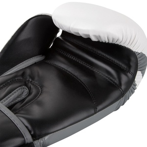 Guantes de Boxeo Amir de Antom Enterprises con Protección UV y Absorción de Humedad, Ajuste Universal Personalizable, Hechos de Cuero Impermeable - Product Image 6