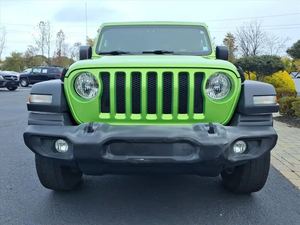 รถจี๊ป แรงเลอร์ อันลิมิเต็ด สปอร์ต เอส ปี 2018 ขับเคลื่อน 4 ล้อ พวงมาลัยซ้าย มาตรฐานไอเสียยูโร 4 วิ่ง 50,000-75,000 ไมล์ 150-200 แรงม้า - Product Image 5