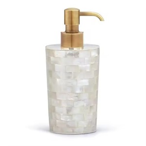 Dispensador de loción en cobre con acabado de chocolate antiguo Perfecto para accesorios de baño elegantes y botella de jabón líquido - Product Image 4