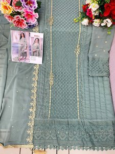 Meilleure qualité pour la saison des mariages et des fiançailles Dernières robes de créateur pour le travail à la main Vêtements ethniques pour femmes pour adultes - Product Image 6