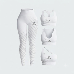 Conjunto de yoga de 2 piezas para mujer con MOQ bajo: Sujetador deportivo racerback y leggings de cintura alta, transpirable y ligero para entrenamiento. - Product Image 1