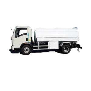 Camion-citerne à diesel Howo d'occasion de 9000 litres (2500 gallons), 4x2, 6 roues, Euro2-5, manuel - Product Image 3