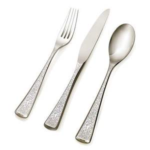 Hermoso juego de cubiertos de metal acabado a mano con detalles antiguos, perfecto para regalos vintage o comidas étnicas en casa - Product Image 1