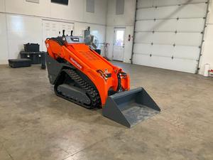 Mini-chargeuse sur pneus Hurricane HRC600L/SCL1000/V1000, moteur puissant à haute efficacité, garantie 4 ans, pompe moteur 900 kg, 48V/220V - Product Image 4