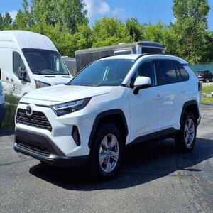 EXCELENTE ESTADO Toyota RAV4 XLE 2025 - Product Image 2