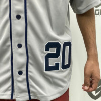 Maillot de baseball 2026 : Prix direct usine du meilleur fabricant, vêtements de sport, services OEM, maillot de baseball et de football