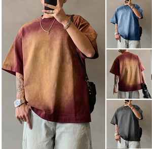 เสื้อยืดแขนสั้นวินเทจผ้าฝ้ายออร์แกนิค 100% สำหรับผู้ชายและผู้หญิง เนื้อผ้าถักน้ำหนักเบา สวมใส่สบาย ทรงหลวม ล้างสีแบบแอซิด ระบายอากาศได้ดี - Product Image 1