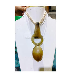 Collar de resina de alto pulido de lujo para mujer, collares de cuerno con cuentas de moda hermosos personalizados, cuentas artesanales de la mejor calidad - Product Image 3